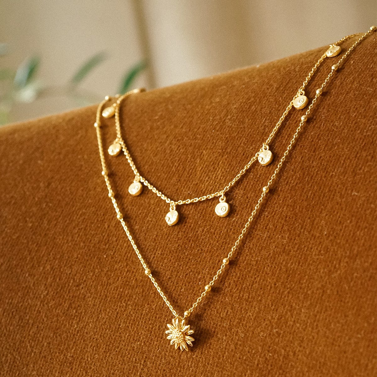 English Daisy Bobble Necklace 18ct Gold Plate