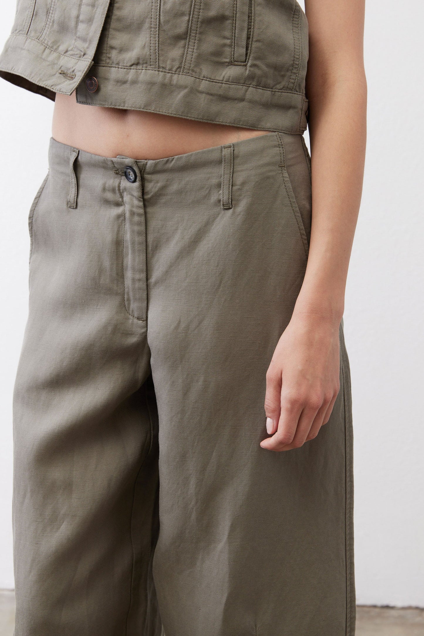 The Petite Wide Leg Ankle Pants