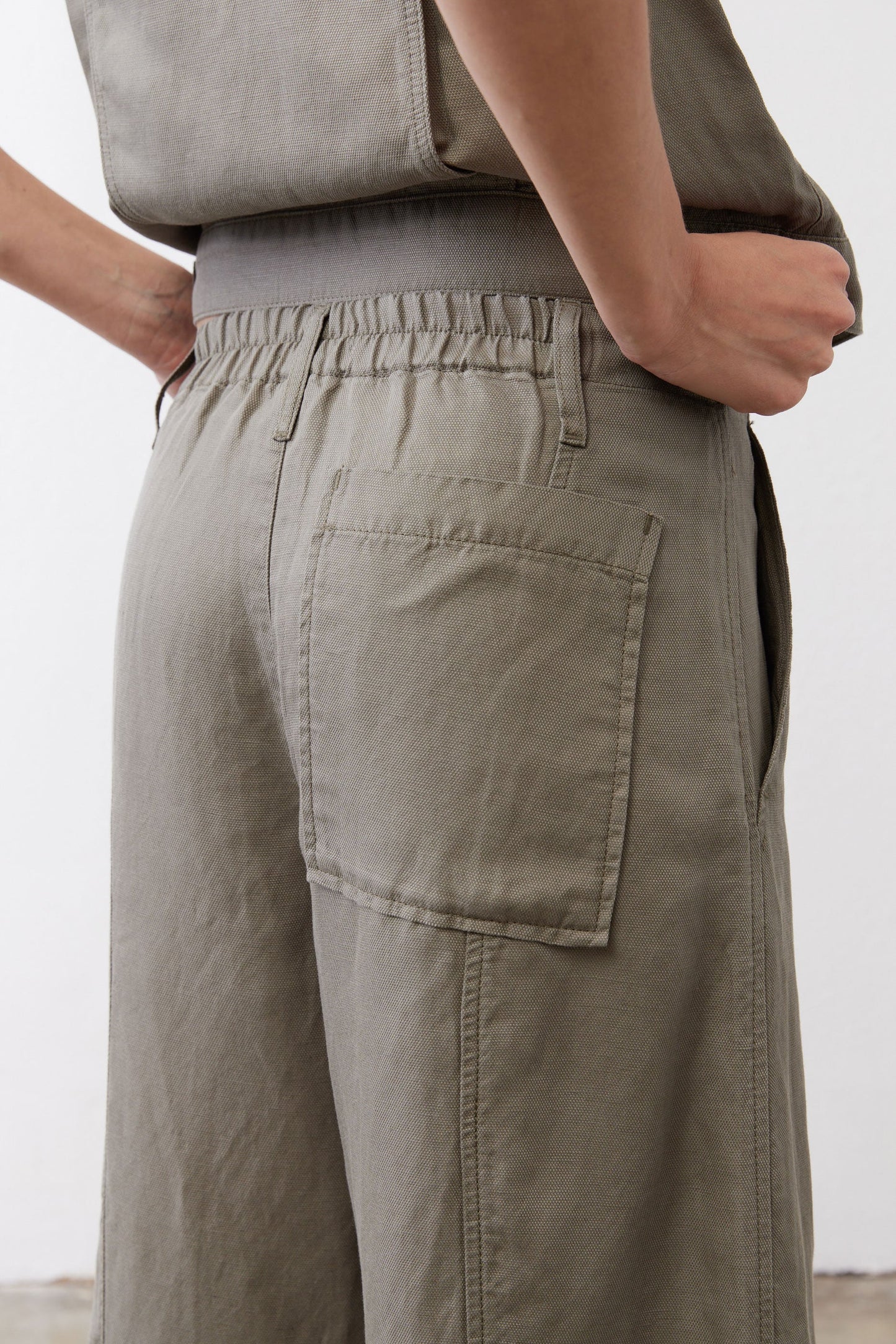 The Petite Wide Leg Ankle Pants
